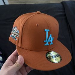 Dodgers 7 1/8