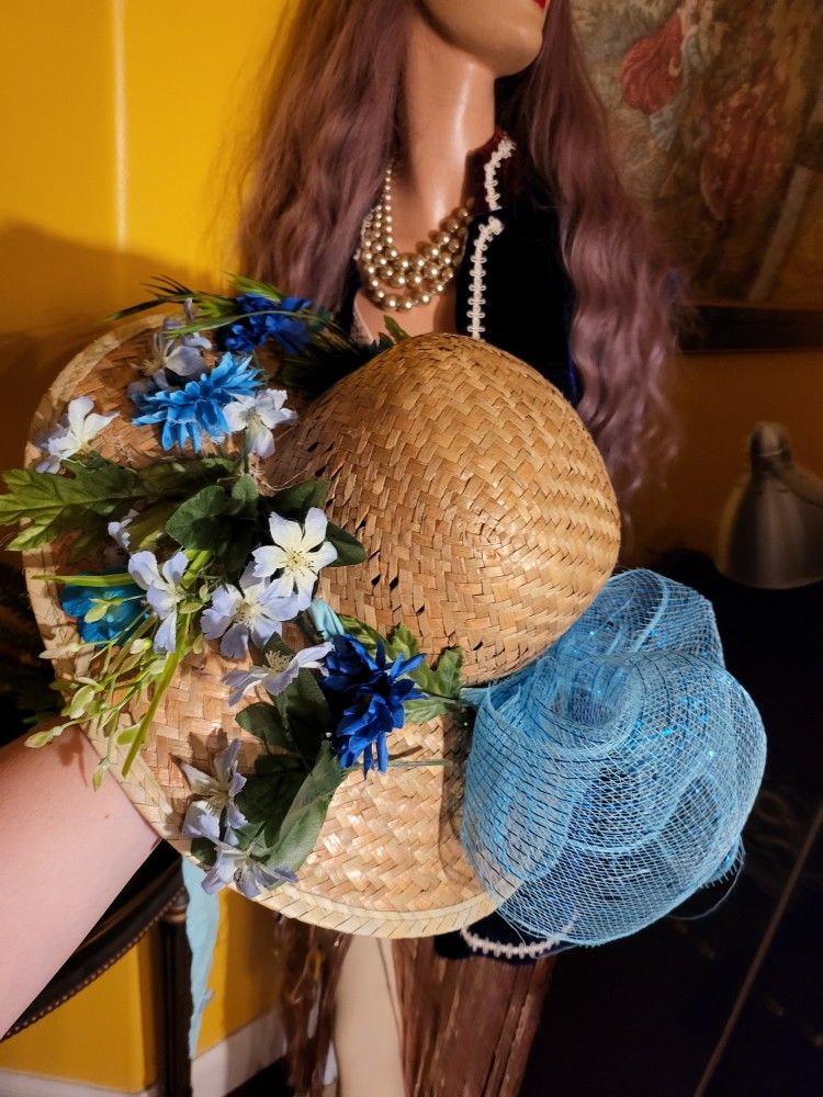 Vintage Look Floral Hat. Great For Halloween!
