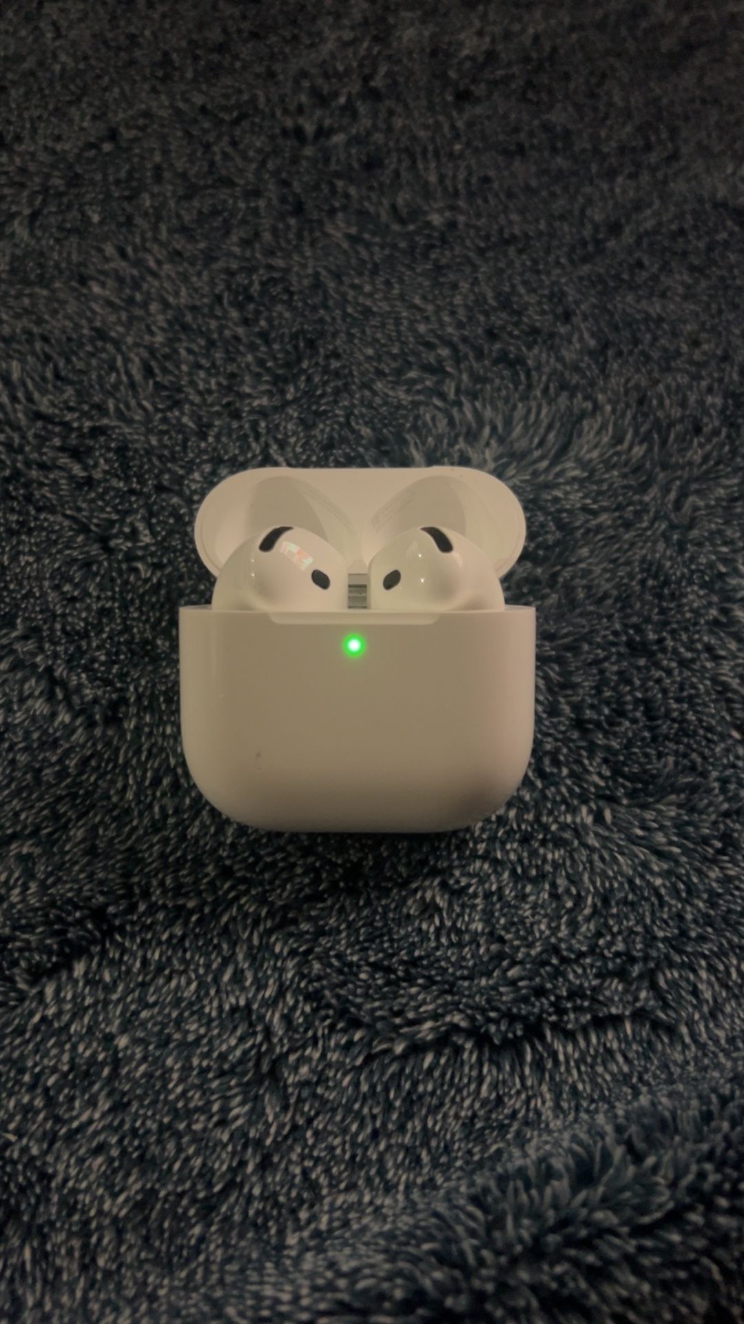AirPods 4 Great Condition (No Box)