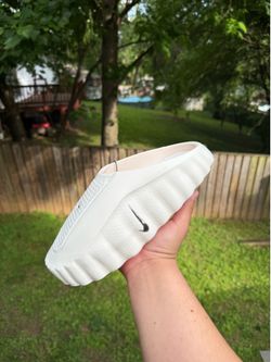 Nike mind 001 “Barely Green” size 8w
