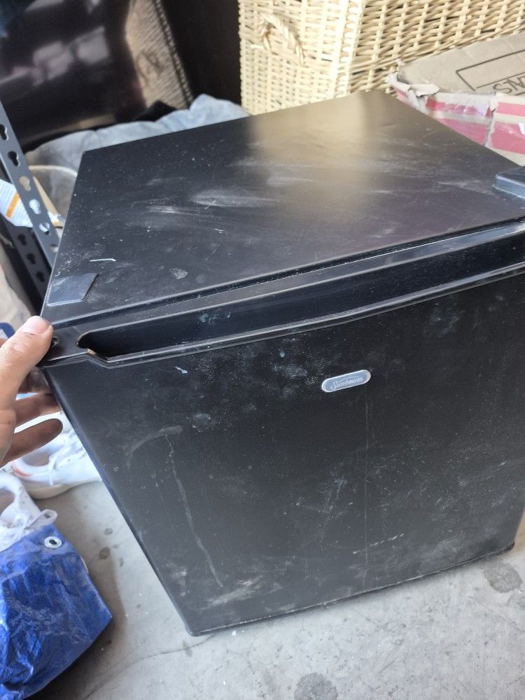 Mini Fridge