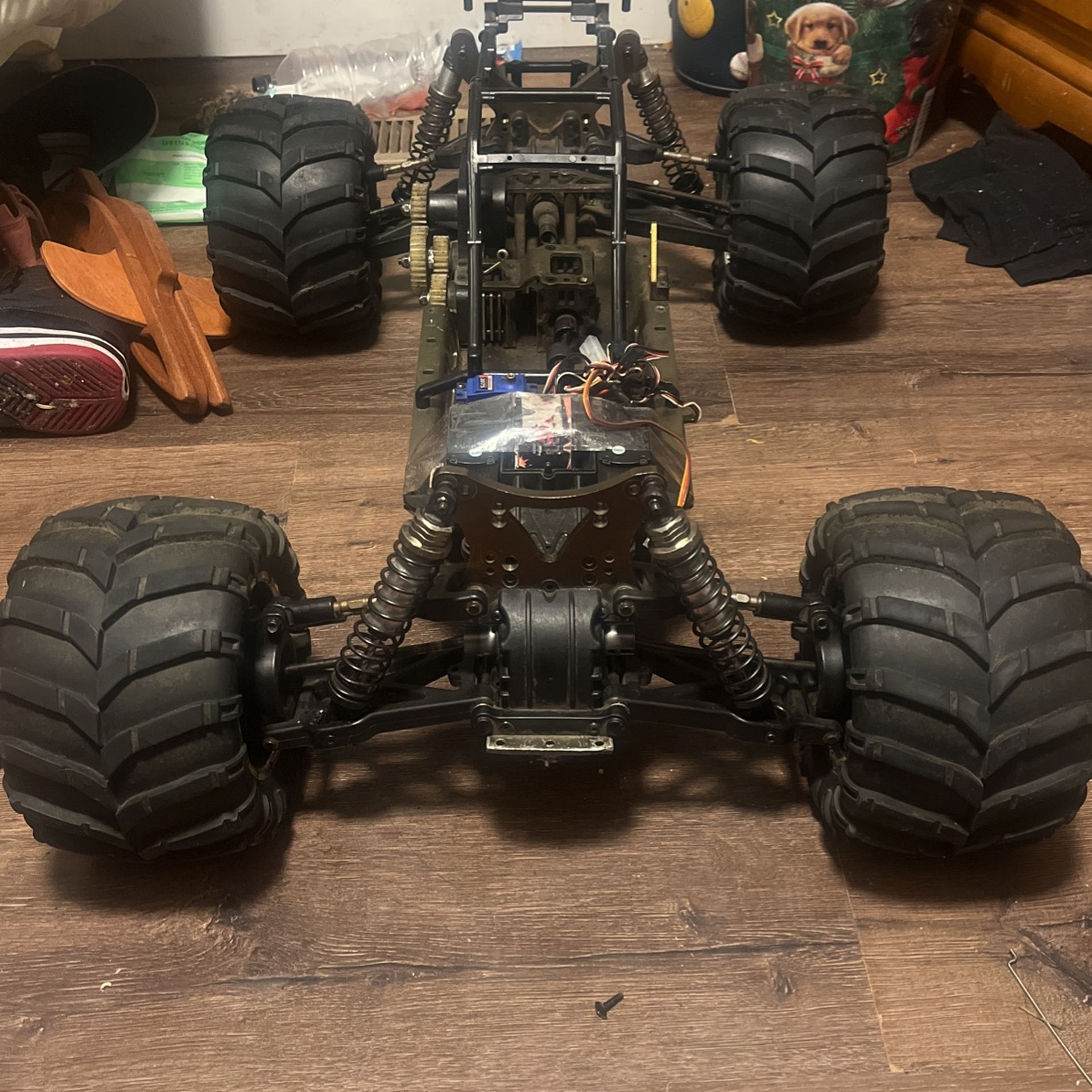 It Needs A Motor But Has Servos 1/5