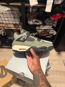 Air Jordan 4 undefeated