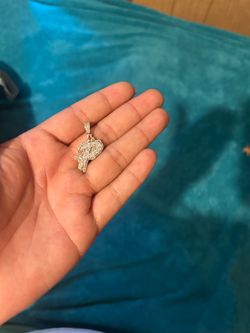 10kt gold si1/si2 natural diamond p pendant