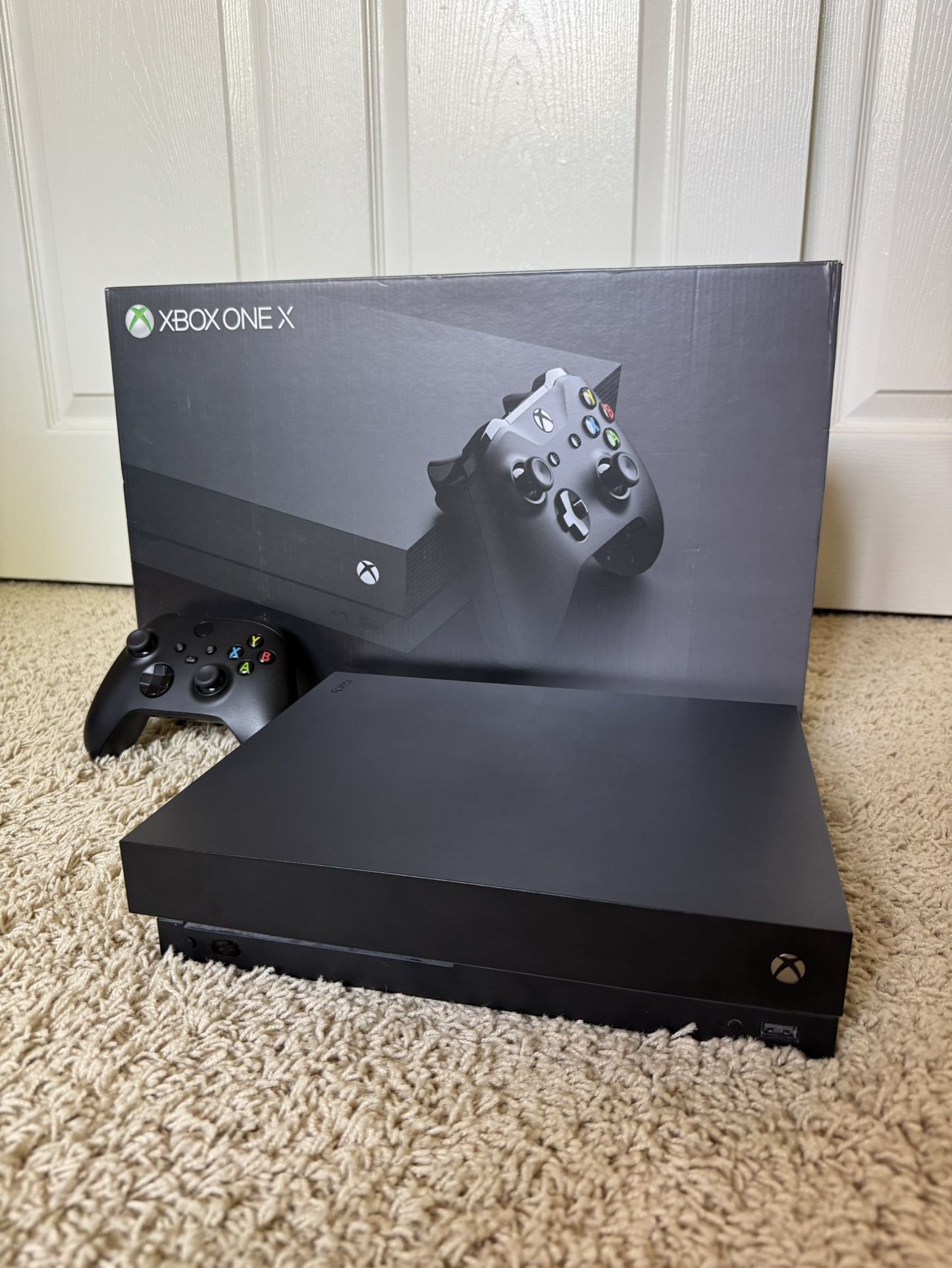 Xbox One X 1TB Black [FOR PARTS]