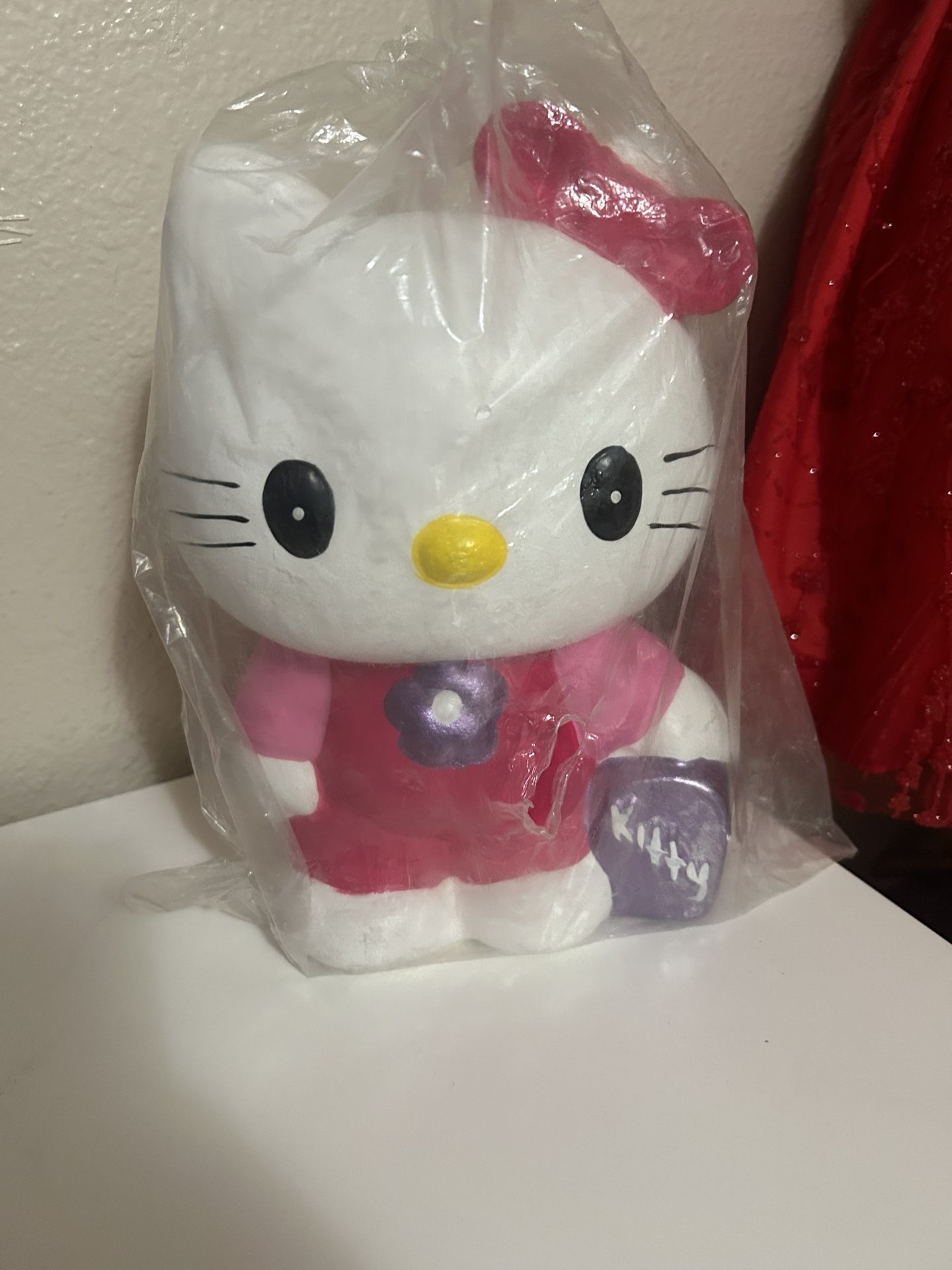 hello kitty piggy bank