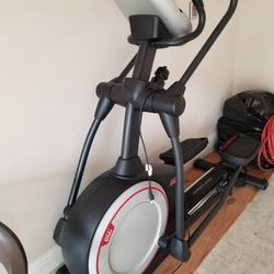 PRO FORM 20"Elliptical 