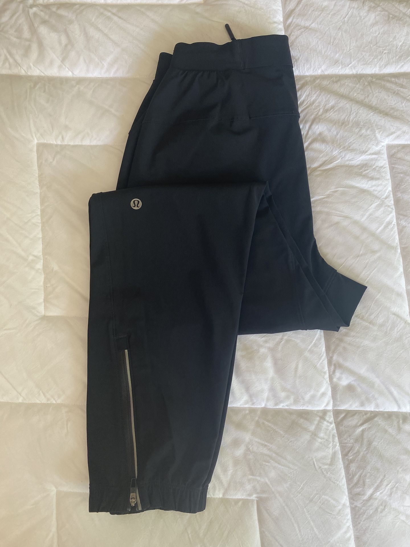 Lululemon Surge Men’s Pants. Size Xs