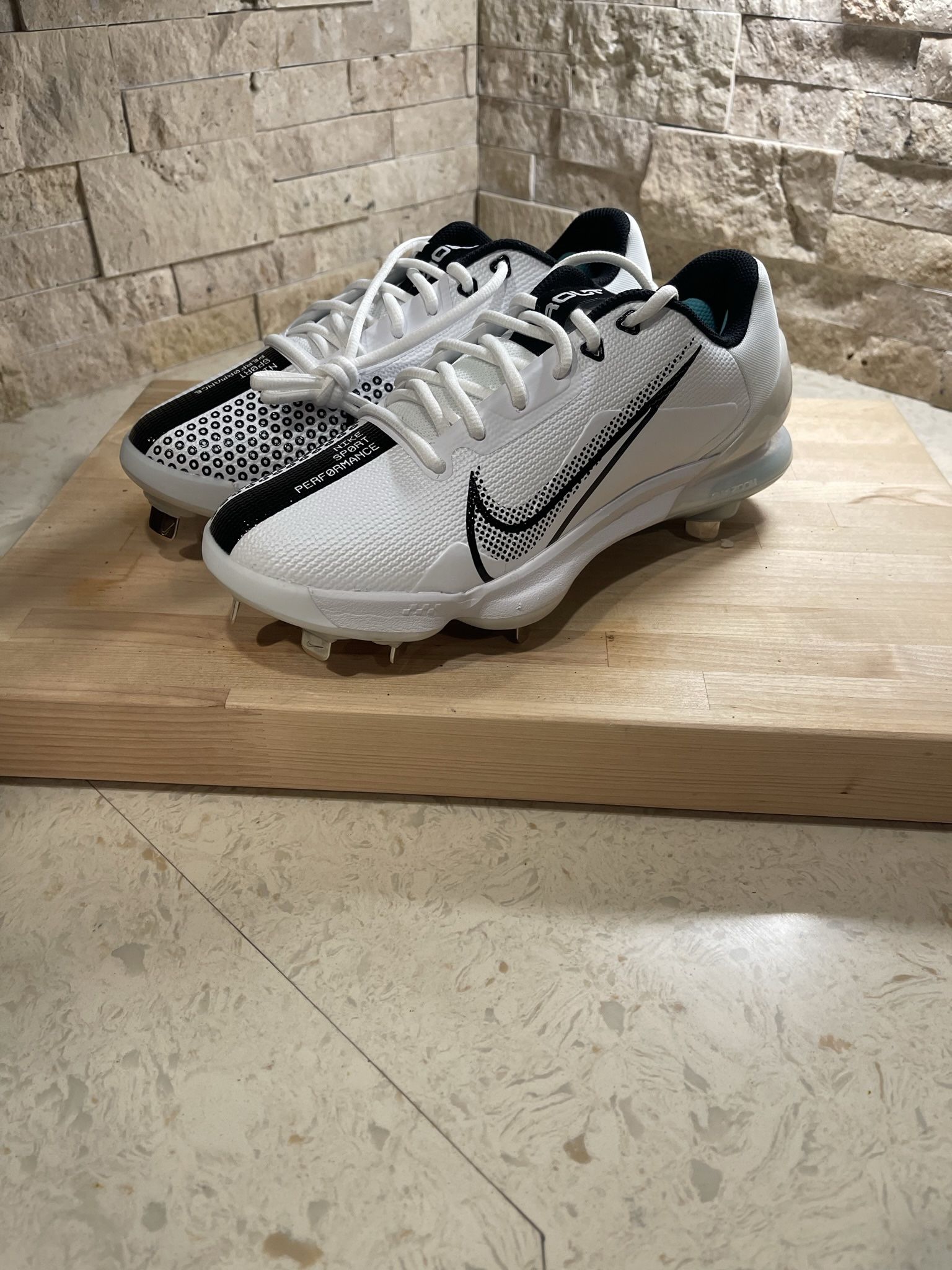 Brand New Nike Baseball Softball Cleats