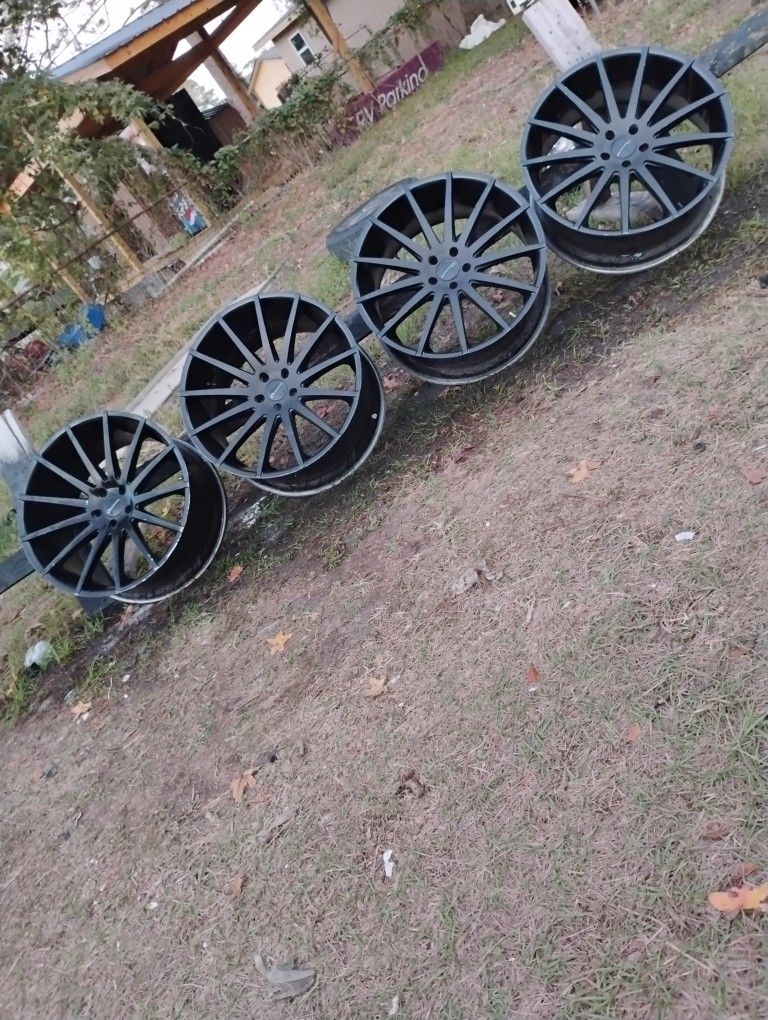 4. Rines. 22. Deportivos. Dos. 22 X 9. Y Dos. 22 X 10 Bolt Pattern. 5 X 114.3