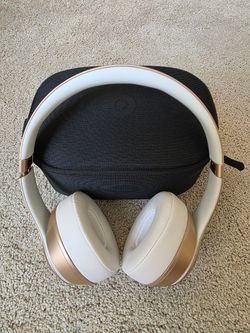 Beats Studio3 Wireless Headphones Porcelain Rose Gold - New Ear Pads + Case