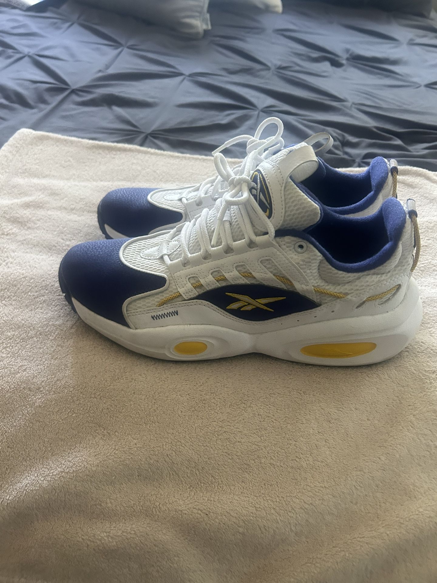 Reebok AIs