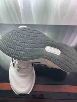 Adidas tennis shoes