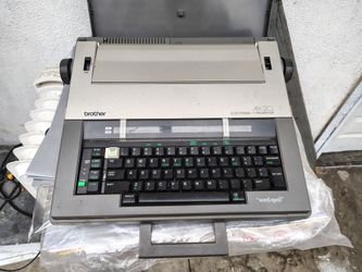 Brother AX-20 electronic typewriter