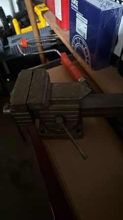 Vintage Montgomery Ward bench vice