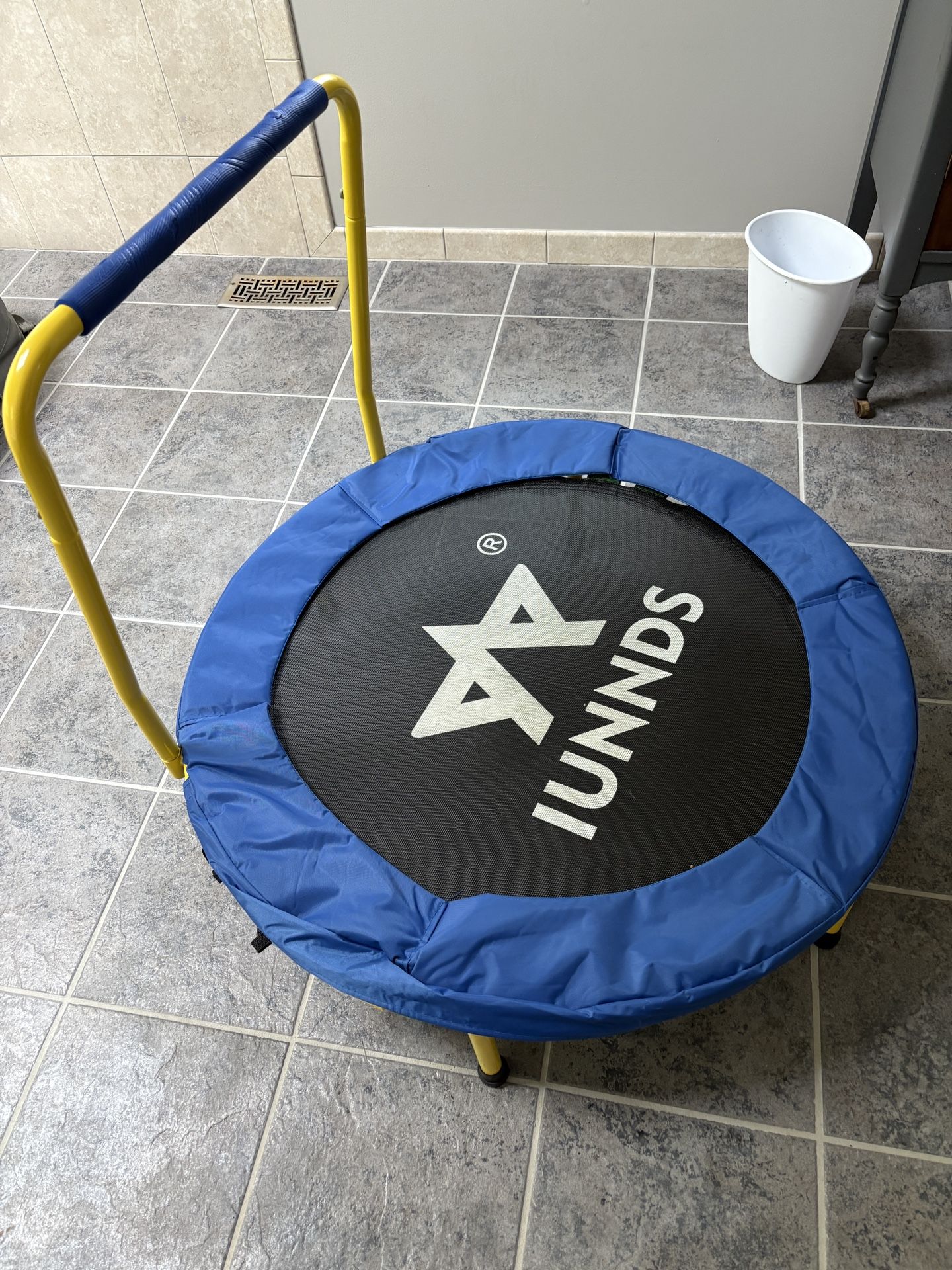 Kid’s Trampoline 