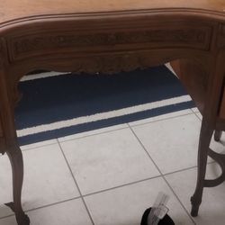 Antique Bedroom Furniture 