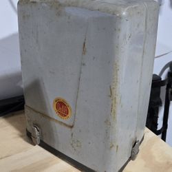 DeJua 8mm Projector
