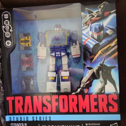 Transformers Studio Series Soundwave