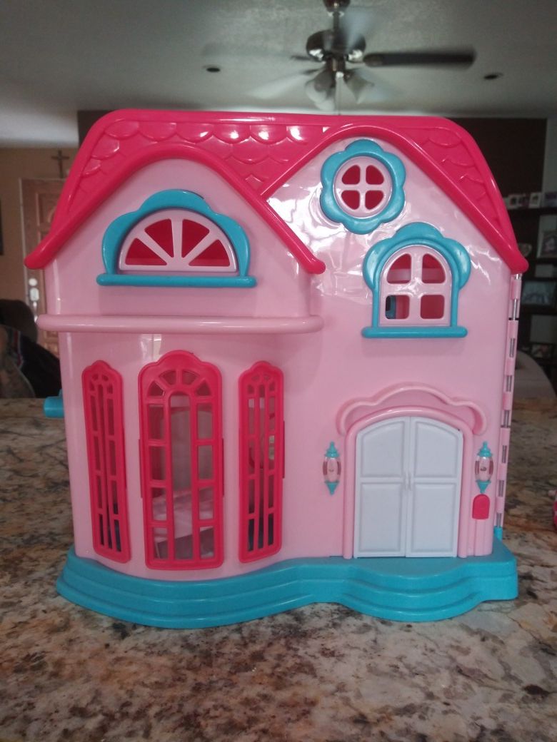 Girls Doll House