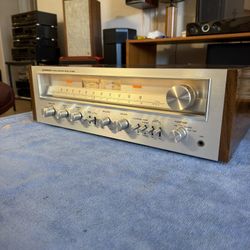 Vintage Pioneer SX-650 Stereo Receiver