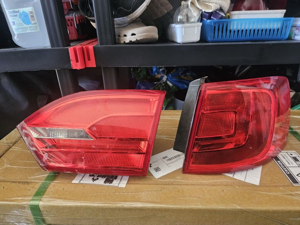 Jetta Factory Taillights