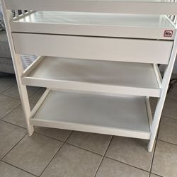 Changing table 