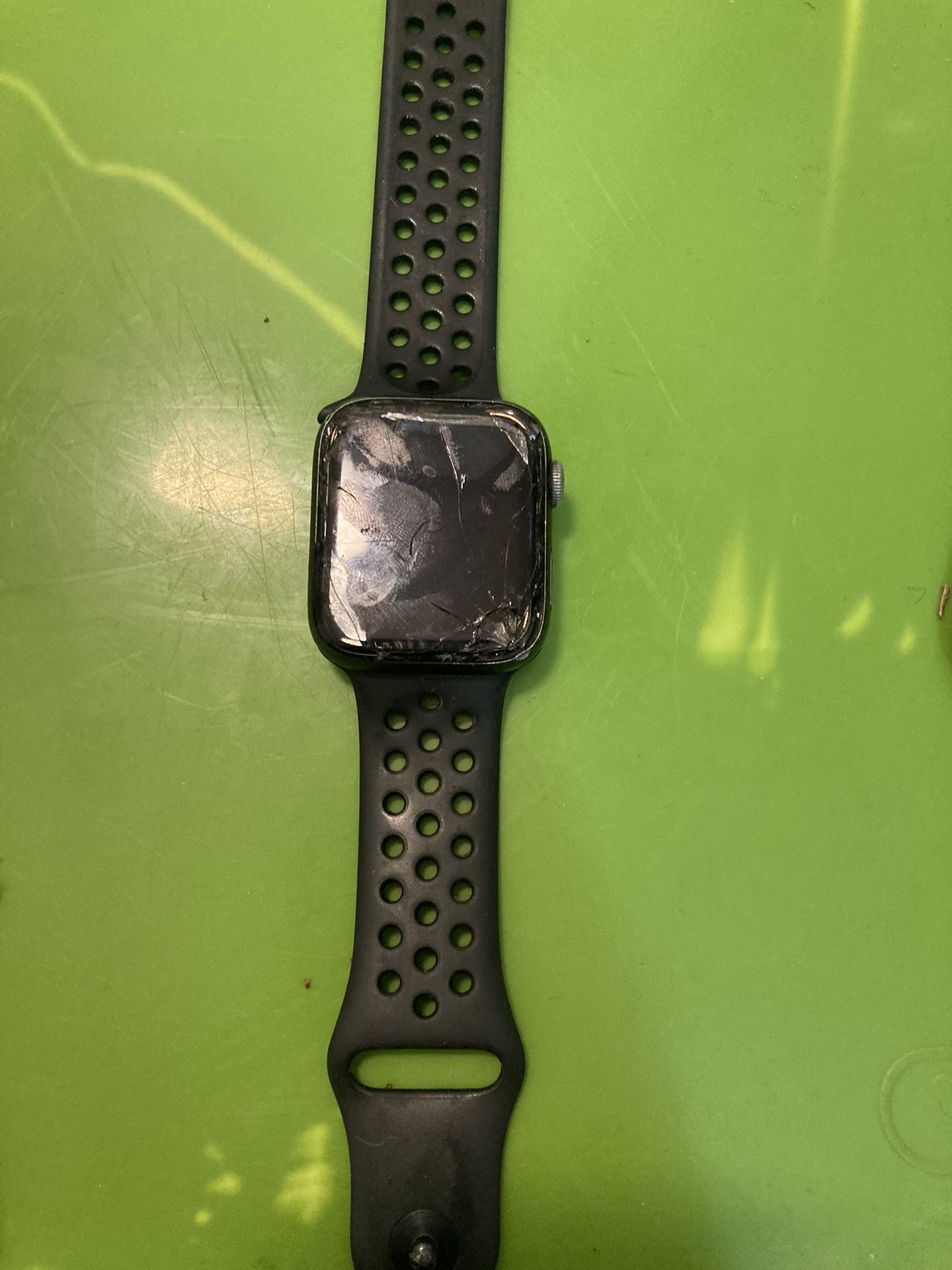 Apple Watch Series 4 Nike Addition