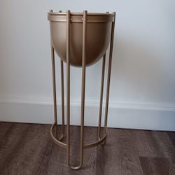 Roundabout Plant Cover Pot