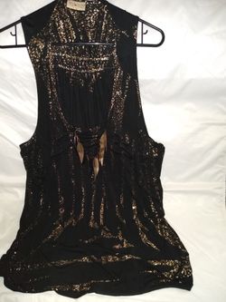 Women's black n gold dressy night out shirt. Size 2x