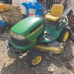  John Deere L140