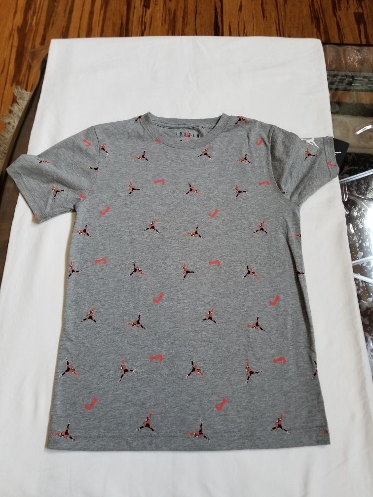 AIR JORDAN BOY'S ALL OVER PRINTED TEE T-SHIRT GRAY SZ LG