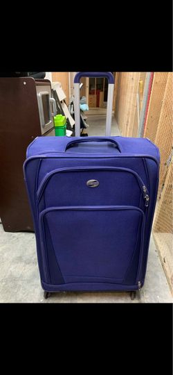 Suitcase large 30 inch 4 wheels