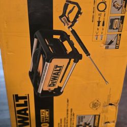 DEWALT
2100 PSI 1.2 GPM 13 Amp Cold Water Electric Pressure Washer with Internal Equipment Storage