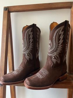 La Sierra Women's Square Toe Boot - Size 7.5