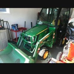 John Deere Tractor 
