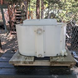 Live Well Tank 25 Gallon