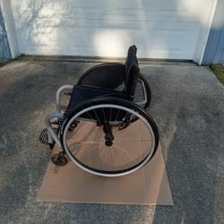 Quickie Q7R Wheel Chair 