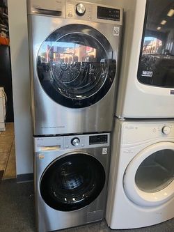 Lg Thin q  Washer And Dryer Set stackable