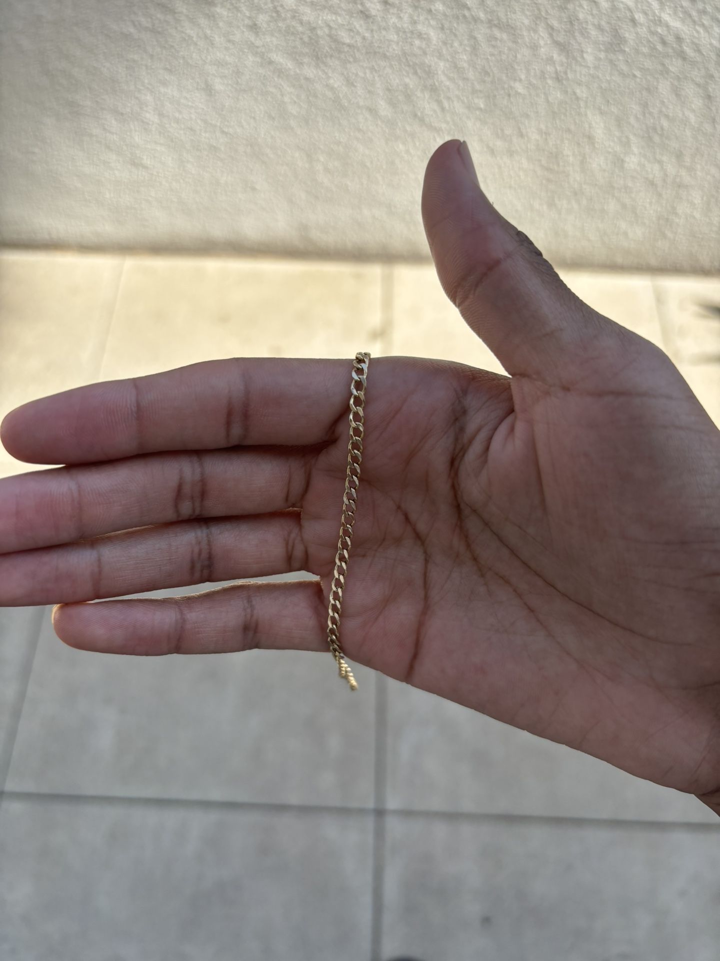 10k Gold Cuban Link Bracelet 6 3/4 inches