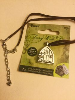 Antique Silver Fairy door pendant necklace 🧚‍♀️🌷🌿 New Jewelry