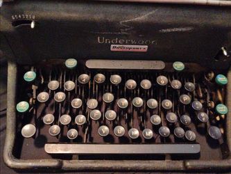 Underwood Jack Davenport vintage typewriter