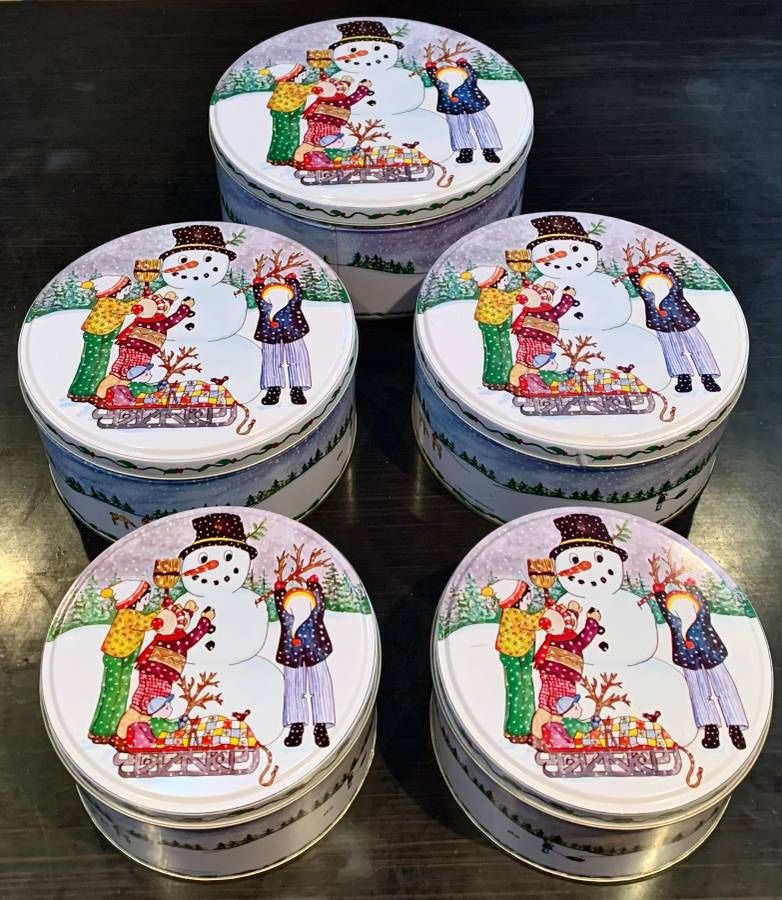 🎄⛄️ Set of 5 Christmas Round Tin Containers with Lids, 1 XL, 2 Large, 2 Medium (brand new)