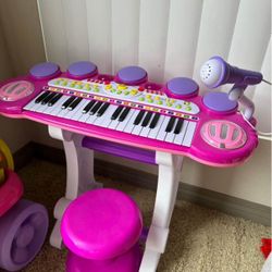 37-Key Kids Electronic Musical Instrument Piano Learning Toy Keyboard w/Multiple Sounds, Lights, Microphone, Stool - Pink