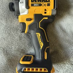 New DeWalt Impact Driver DCF 860