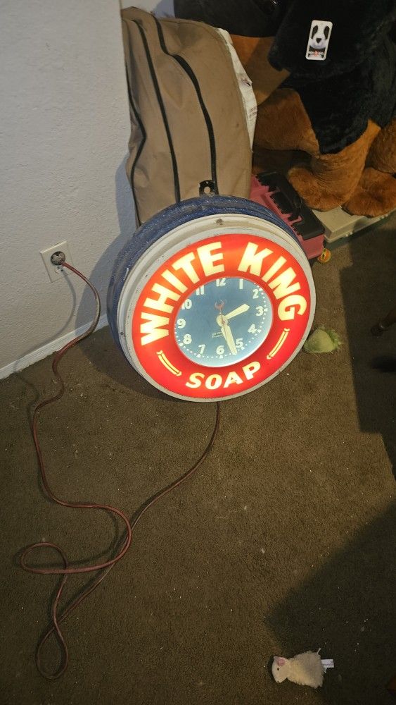 1940's White King Soap Clock