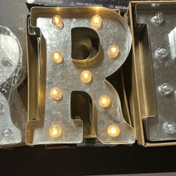 R - Light-Up Marquee letter