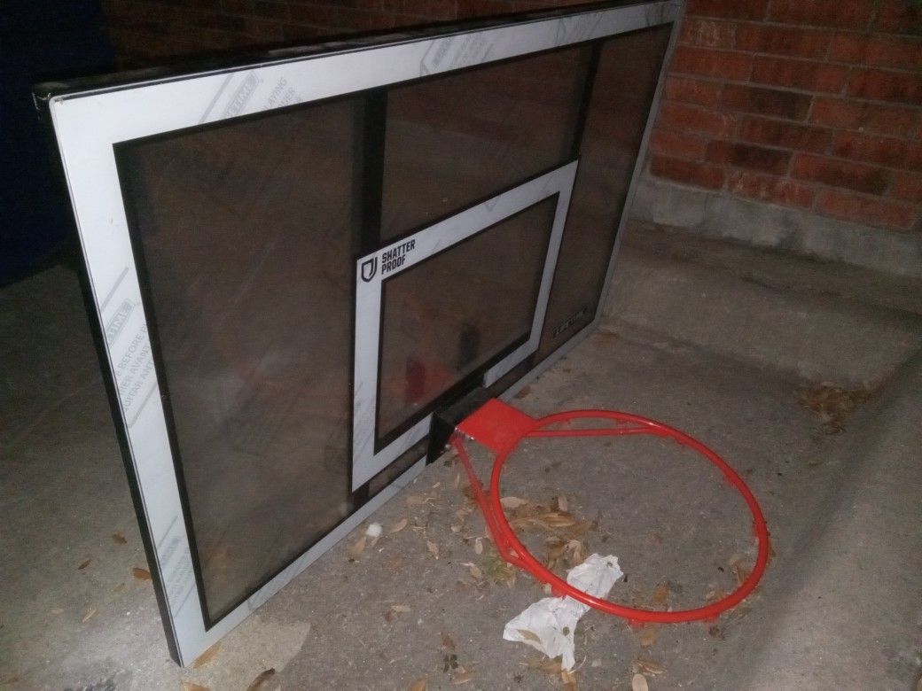 Lifetime 90061 Portable Basketball System, 52 Inch Shatterproof