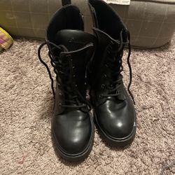 Skecher combat boots