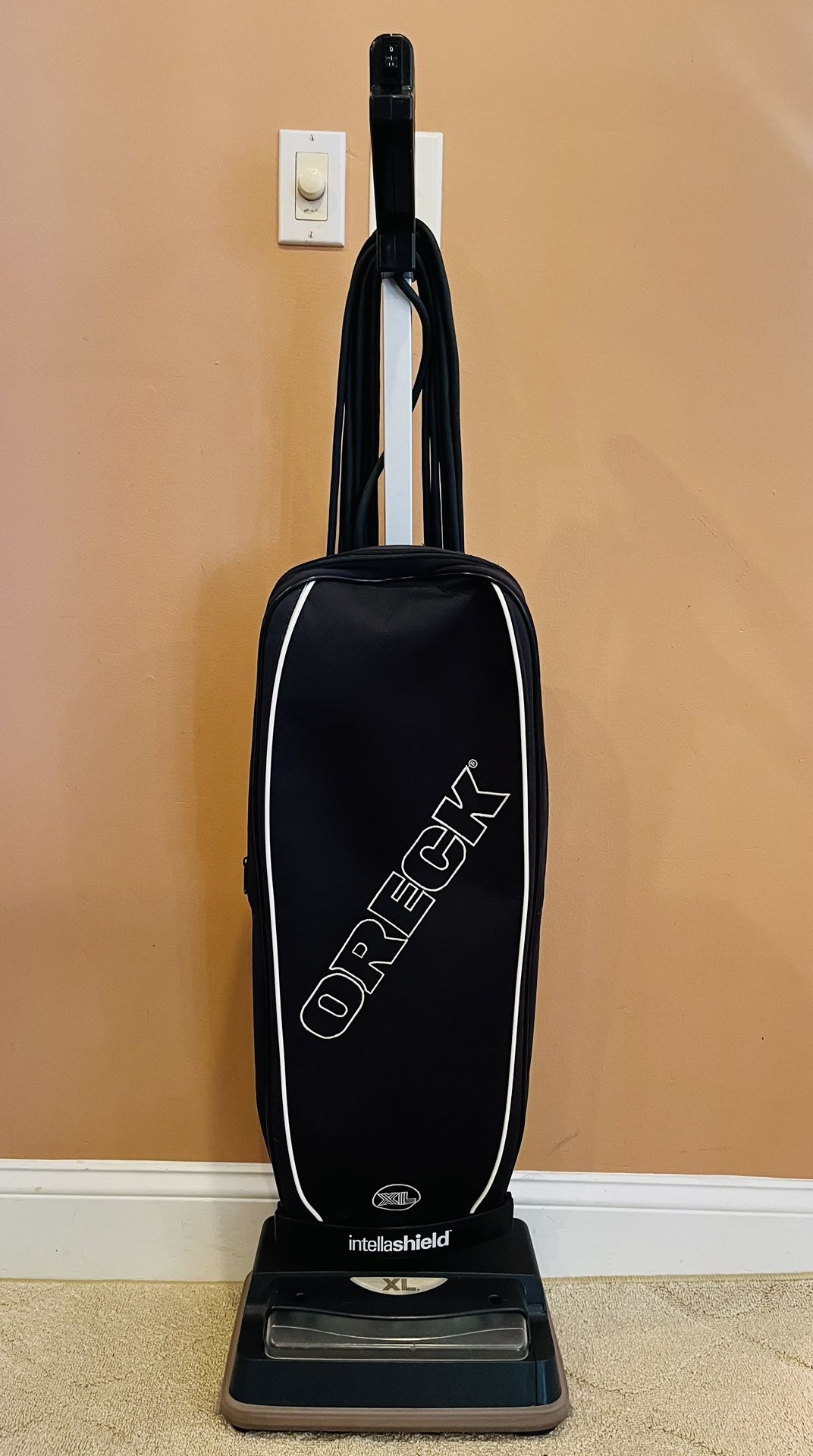 Oreck Intellashield 2 Speed Vacuum Cleaner